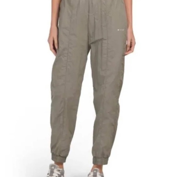 wilo the label Pants - NWOT WILO The Label Sage Green Parachute Pants Joggers